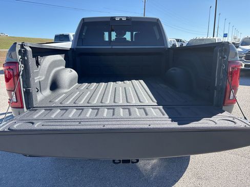 Used 2026 RAM 2500 Laramie w/ Night Edition image 21