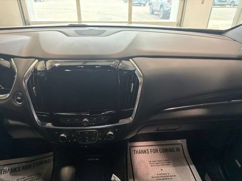 Used 2023 Chevrolet Traverse High Country AWD/4WD image 28