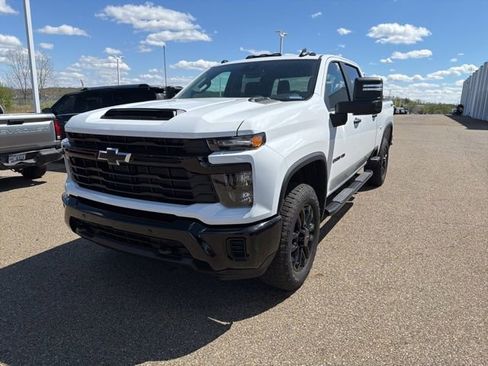 Used 2026 Chevrolet Silverado 2500 Custom w/ Custom Value Package AWD/4WD image 1