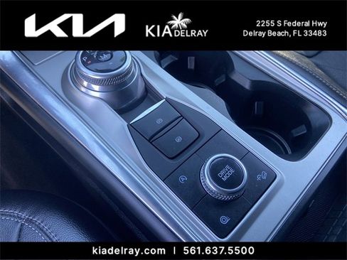 Used 2020 Ford Explorer Limited image 24