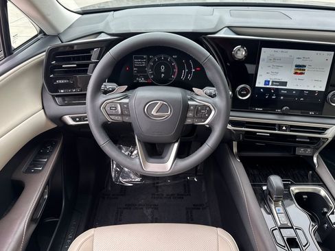 Certified 2024 Lexus RX 350 FWD w/ Technology Package image 31