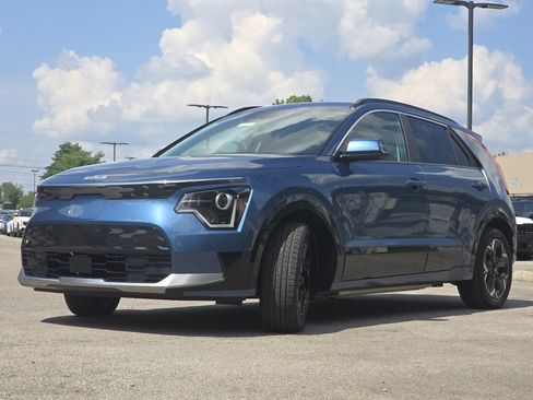 Used 2024 Kia Niro Wind w/ Wind Preserve Package FWD image 12