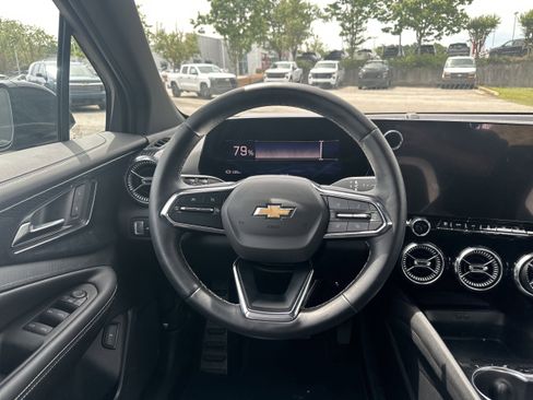 Used 2024 Chevrolet Blazer EV LT AWD/4WD image 23