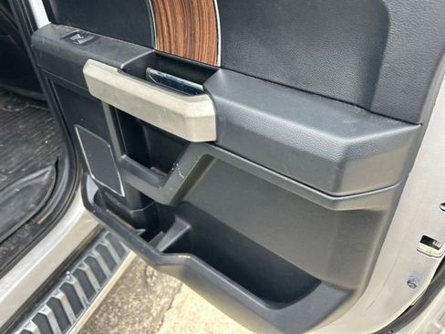Used 2017 Ford F150 Lariat w/ Equipment Group 502A Luxury RWD image 13