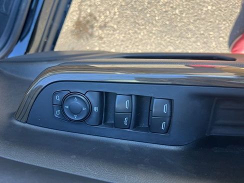 Used 2023 GMC Acadia SLE w/ Driver Convenience Package image 11