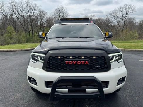 Used 2018 Toyota Sequoia Platinum image 8