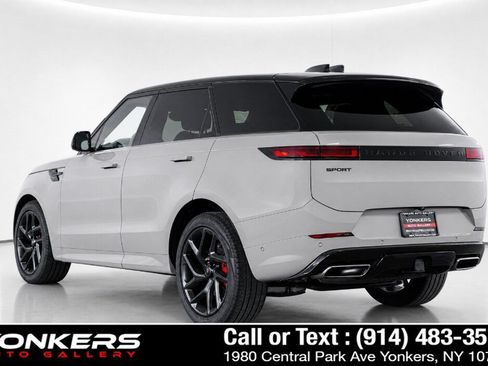 Used 2024 Land Rover Range Rover Sport Dynamic SE AWD/4WD image 10