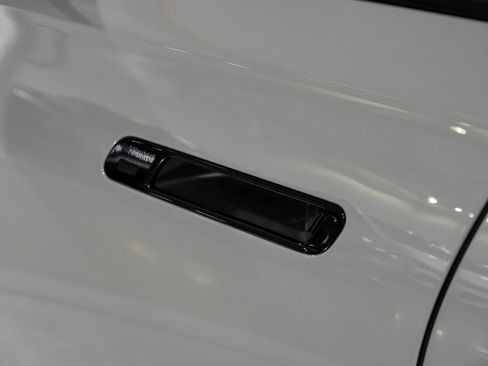 Used 2023 BMW 740i RWD image 41