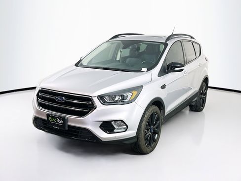Used 2019 Ford Escape Titanium AWD/4WD image 3