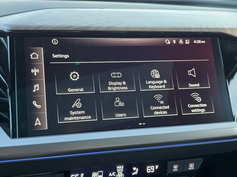 Used 2025 Audi Q4 e-tron Premium Plus w/ Premium Plus image 28