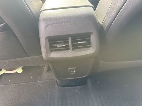 Used 2020 Chevrolet Equinox LT w/ Sport Edition image 25