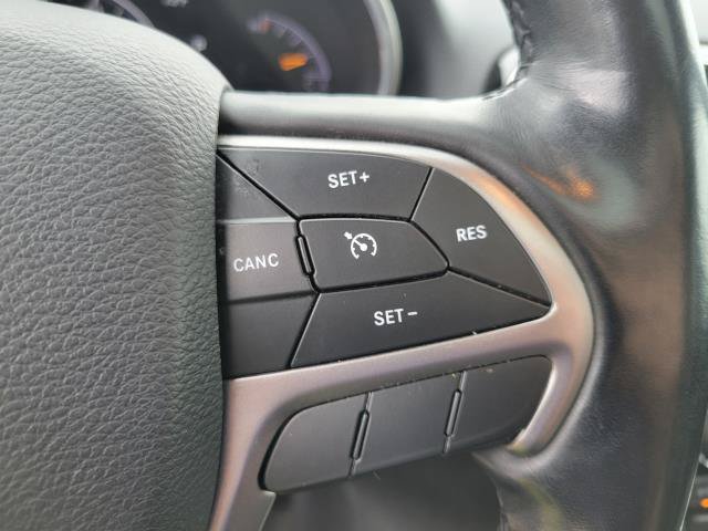Used 2020 Jeep Grand Cherokee Altitude AWD/4WD image 24