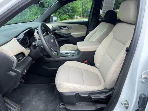 Used 2023 Chevrolet Traverse LS AWD/4WD image 12