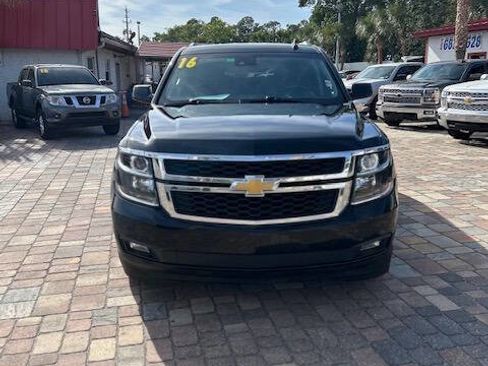 Used 2016 Chevrolet Suburban LT w/ Luxury Package image 1