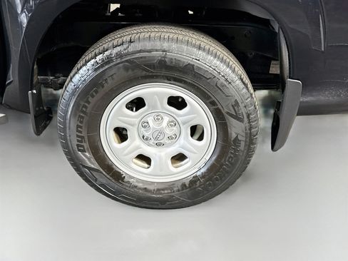 Used 2022 Nissan Frontier S w/ Technology Package AWD/4WD image 37