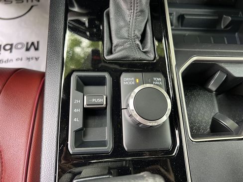 Used 2025 Toyota Tundra SR5 AWD/4WD image 18