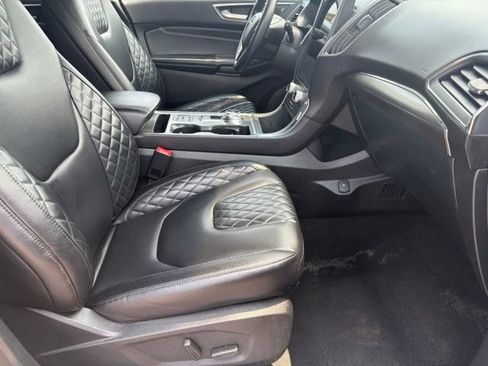 Used 2024 Ford Edge Titanium AWD/4WD image 18