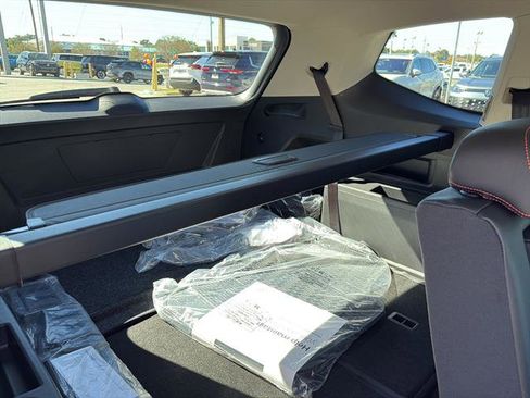 New 2026 Volkswagen Atlas Peak Edition image 11