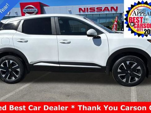 Certified 2025 Nissan Kicks SV image 2