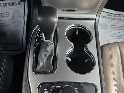 Used 2019 Jeep Grand Cherokee Limited AWD/4WD image 19