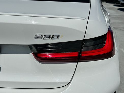 Used 2023 BMW 330i Sedan w/ M Sport Package RWD image 32