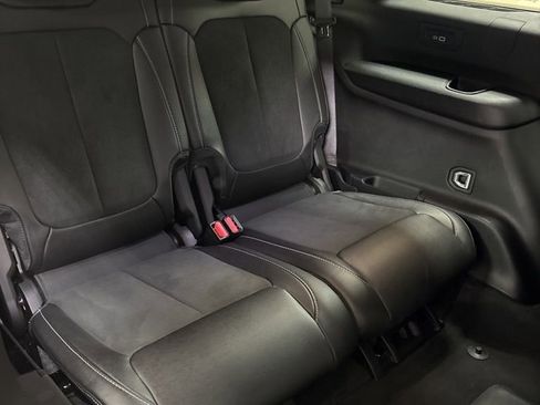 Used 2024 Jeep Grand Cherokee L Laredo AWD/4WD image 33