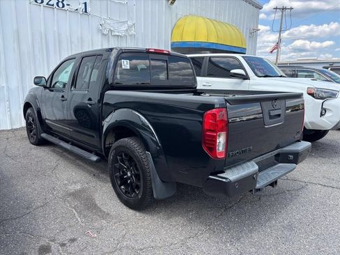 Used 2020 Nissan Frontier SV w/ Midnight Edition Floor Mats RWD image 7