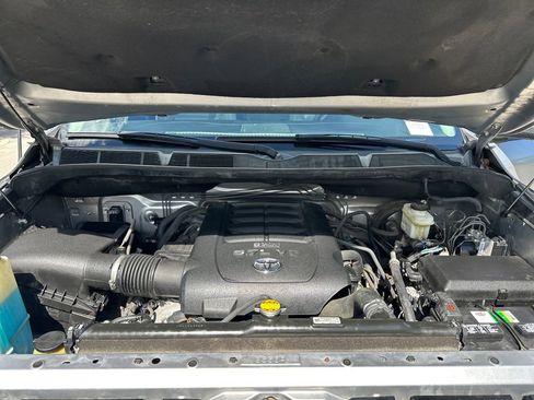 Used 2015 Toyota Tundra SR5 w/ SR5 Upgrade Package AWD/4WD image 14
