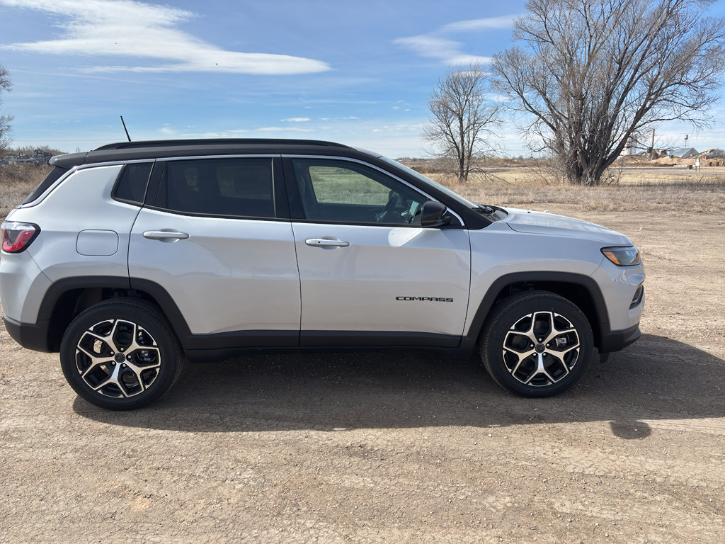 New 2026 Jeep Compass Limited w/ Sun, Sound & Navigation Group AWD/4WD image 31