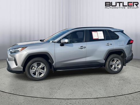 Certified 2023 Toyota RAV4 XLE FWD image 3