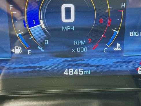 Used 2025 Chevrolet Equinox LT FWD image 12