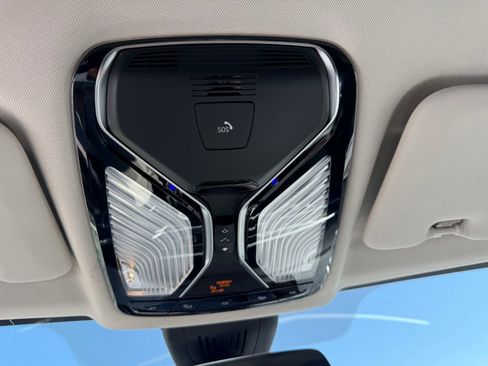 Used 2020 BMW X7 xDrive40i w/ Premium Package image 27