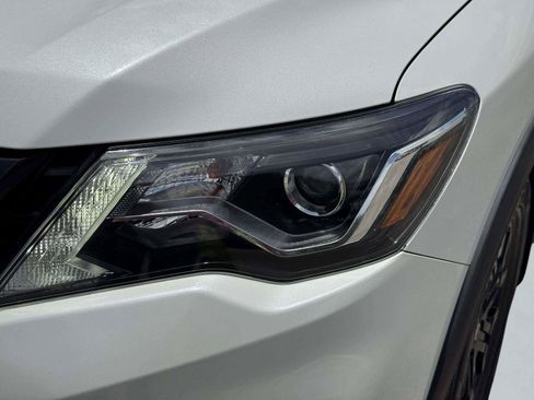 Used 2020 Nissan Pathfinder SV w/ Rock Creek Edition FWD image 12