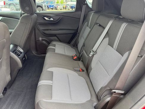 Used 2025 Chevrolet Blazer LT AWD/4WD image 8