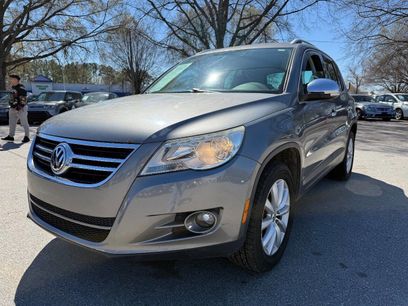 Used 2011 Volkswagen Tiguan SE