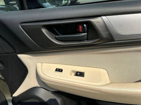 Used 2018 Subaru Outback 2.5i AWD/4WD image 30
