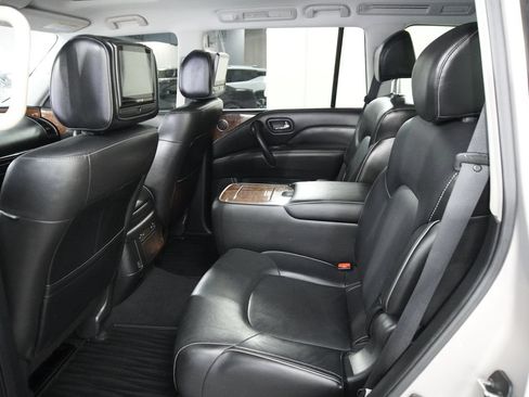 Used 2018 INFINITI QX80 4WD w/ Driver Assistance Package image 12