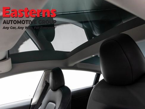 Used 2022 Tesla Model 3 Long Range AWD/4WD image 27