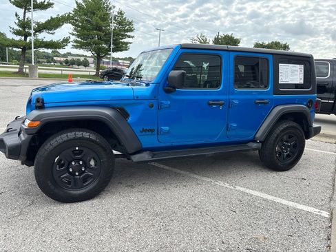 Used 2024 Jeep Wrangler Unlimited Sport AWD/4WD image 14