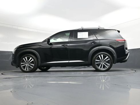 Used 2025 Nissan Pathfinder Platinum image 44