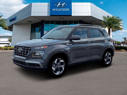 New 2026 Hyundai Venue SEL FWD image 2