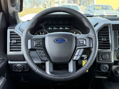 Used 2016 Ford F150 XLT w/ Equipment Group 302A Luxury image 15