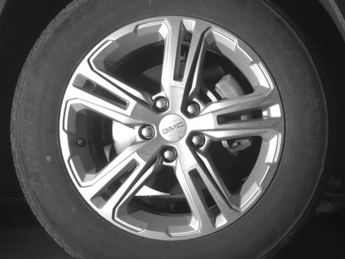 Used 2024 GMC Terrain SLE AWD/4WD image 15