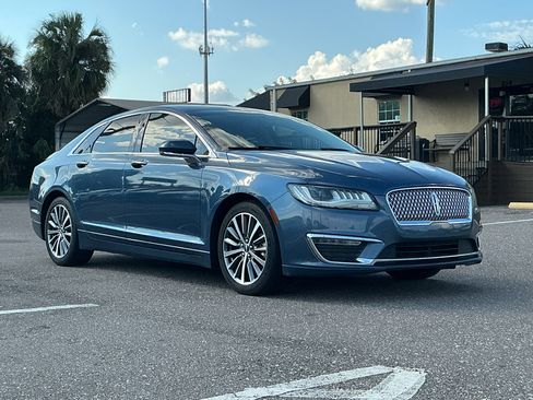 Used 2018 Lincoln MKZ Premiere image 3