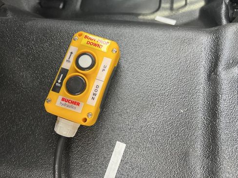 New 2026 GMC Sierra 3500 Pro w/ Convenience Package image 17