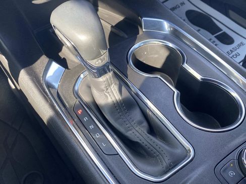 Used 2023 Chevrolet Traverse Premier w/ Redline Edition image 26