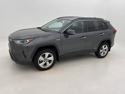 Used 2019 Toyota RAV4 Limited image 5