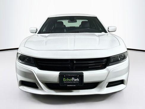 Used 2022 Dodge Charger SXT w/ Leather Interior Group RWD image 2