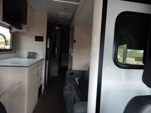 Used 2020 Mercedes-Benz Sprinter 3500 image 35