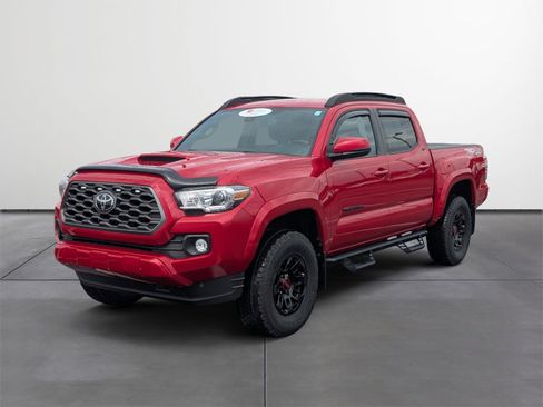 Used 2022 Toyota Tacoma TRD Sport w/ Technology Package image 2